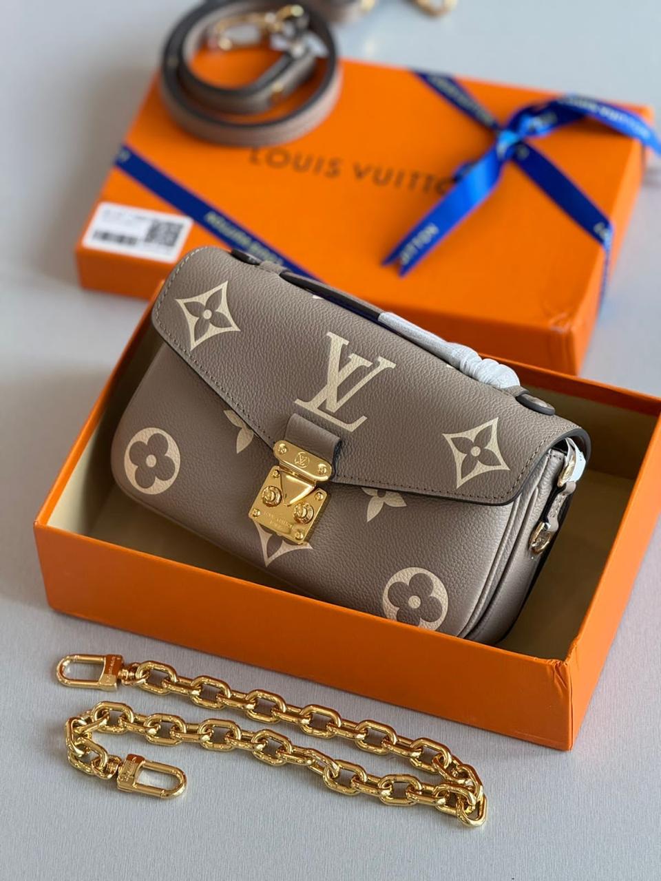 Louis Vuitton Pochette Métis East West