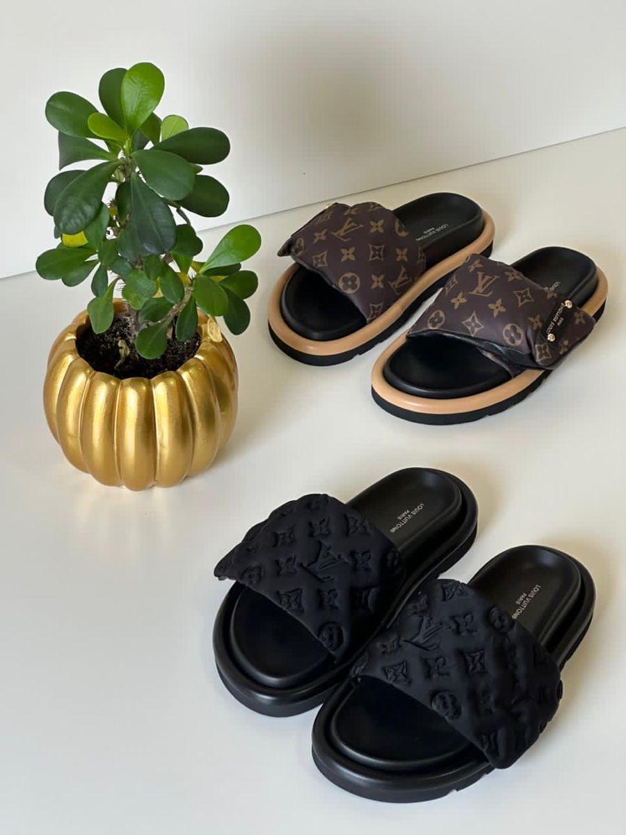 Louis Vuitton Pool Pillow Comfort slides/mules