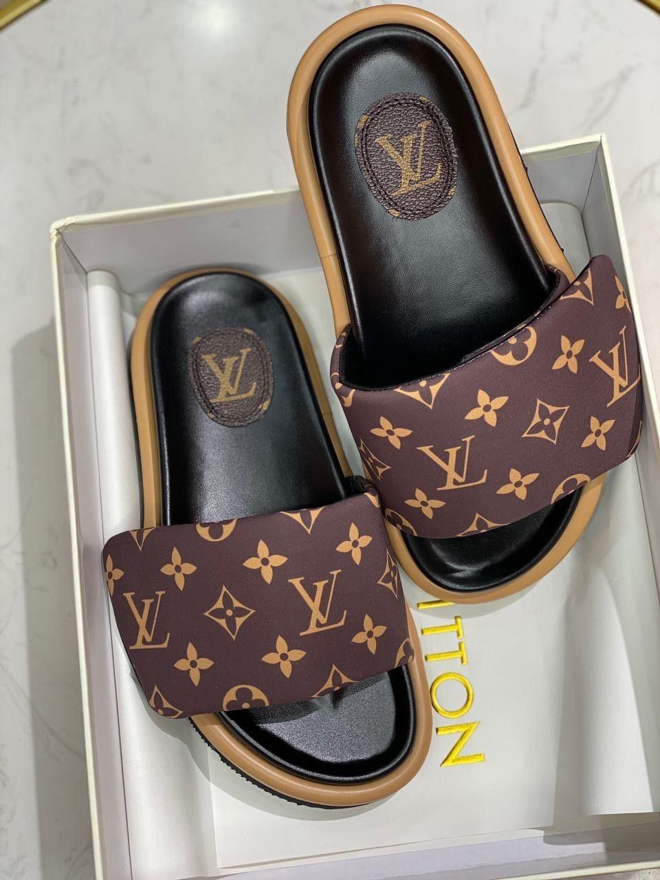 Louis Vuitton Pool Pillow Comfort slides/mules