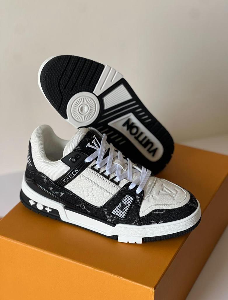 Louis Vuitton LV Trainer sneaker | Black & White